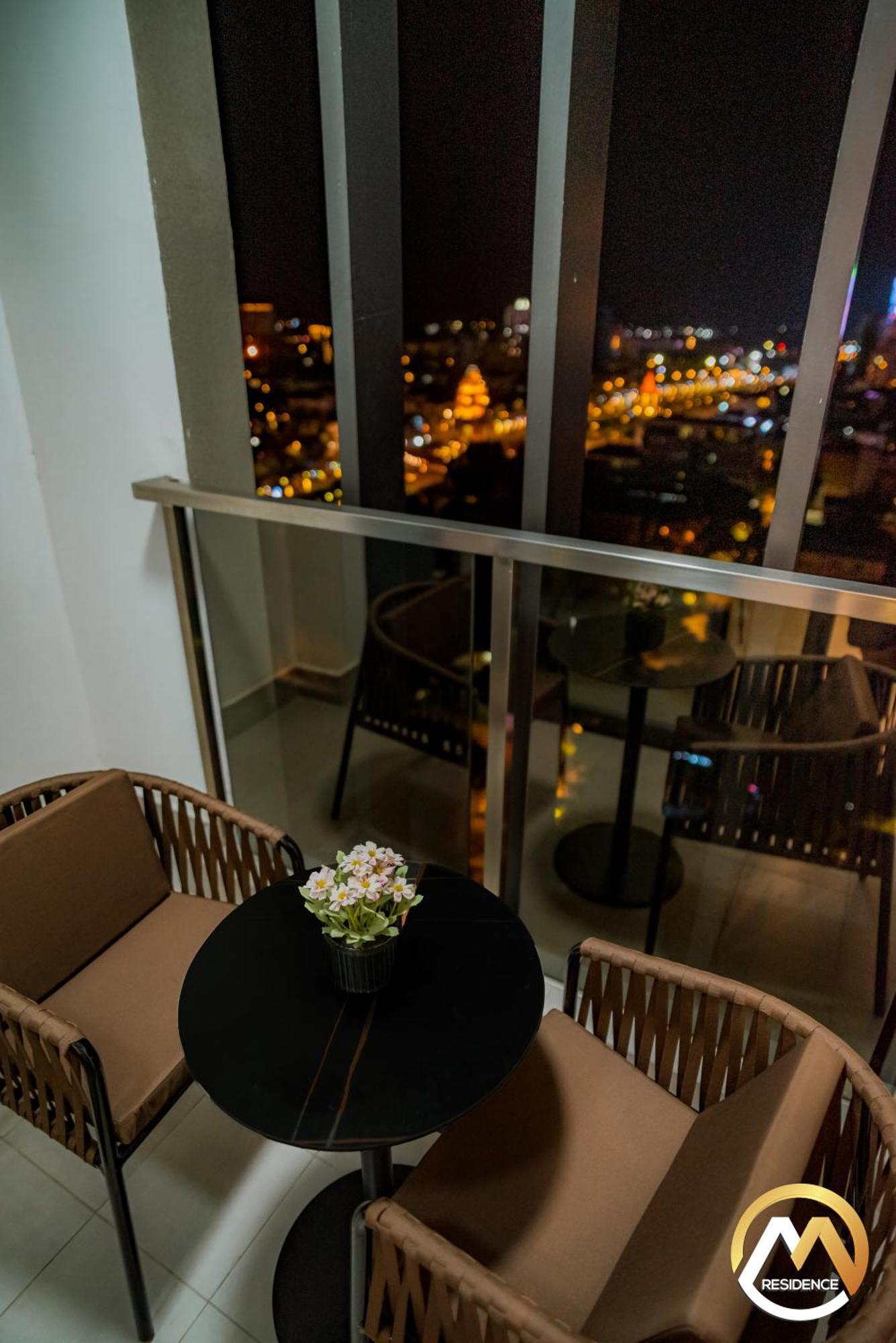 Hotel Serviced Apartments Top One Infinity Pool With View Of 360 Degree พนมเปญ ภายนอก รูปภาพ