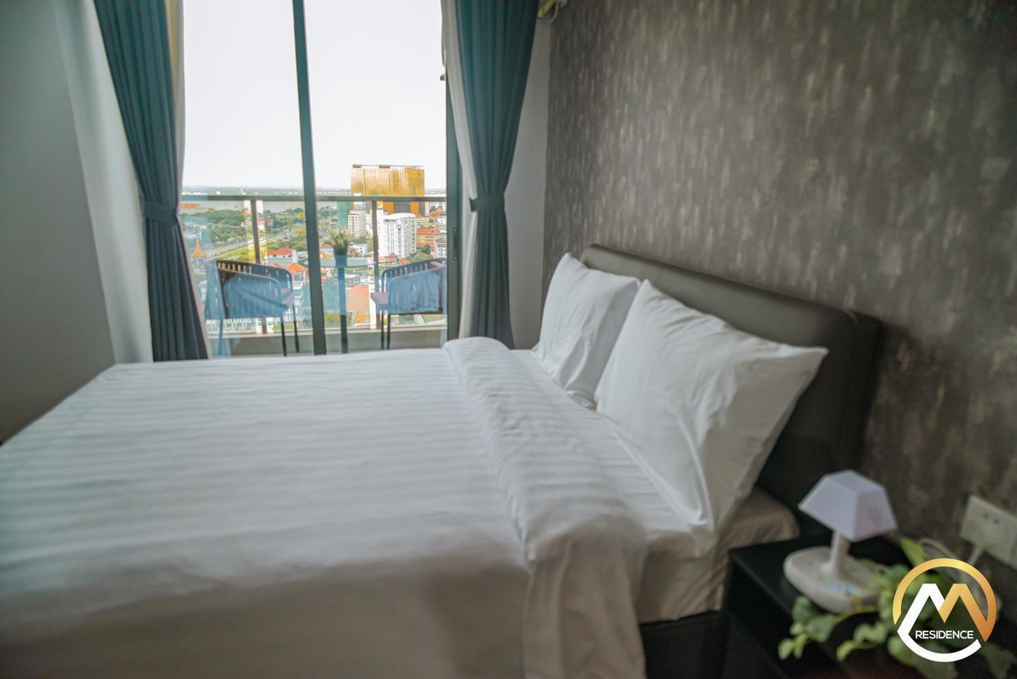 Hotel Serviced Apartments Top One Infinity Pool With View Of 360 Degree พนมเปญ ภายนอก รูปภาพ